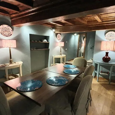 Al Palazzo Del Marchese Di Camugliano Residenza D'epoca Florence