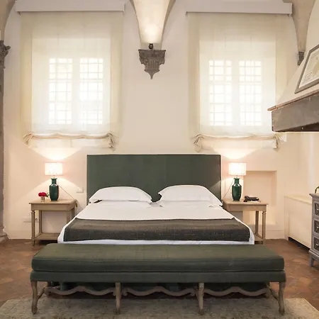 Hotel Al Palazzo Del Marchese Di Camugliano Residenza D'epoca 4*