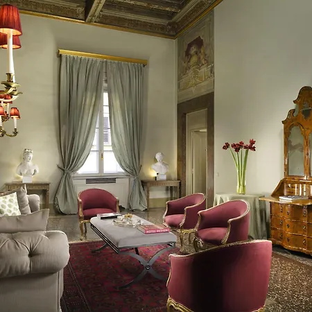 Hotel Al Palazzo Del Marchese Di Camugliano Residenza D'epoca Florence