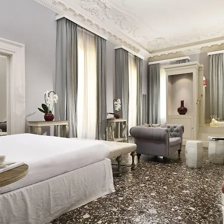 Hotel Al Palazzo Del Marchese Di Camugliano Residenza D'epoca