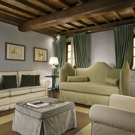 Al Palazzo Del Marchese Di Camugliano Residenza D'epoca 4* Florence