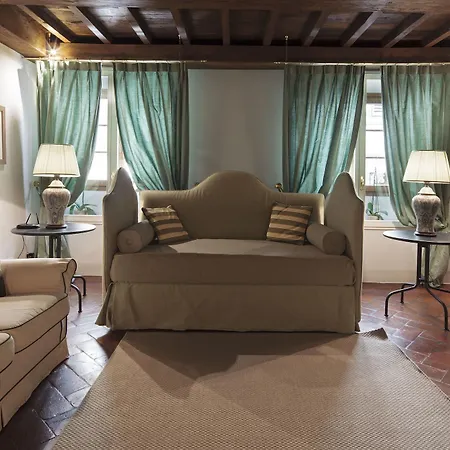 Al Palazzo Del Marchese Di Camugliano Residenza D'epoca Hotel 4*