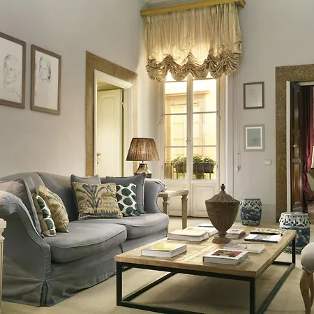 Hotel Al Palazzo Del Marchese Di Camugliano Residenza D'epoca 4*