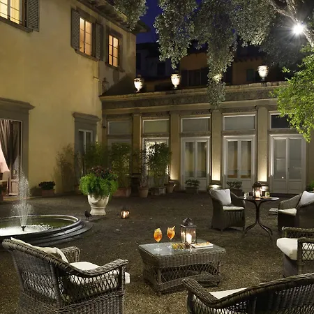 Hotel Al Palazzo Del Marchese Di Camugliano Residenza D'epoca