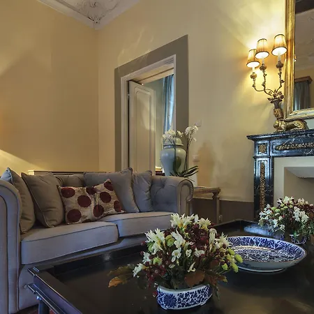 Hotel Al Palazzo Del Marchese Di Camugliano Residenza D'epoca Florenz