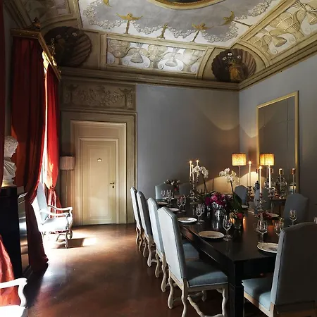 Al Palazzo Del Marchese Di Camugliano Residenza D'epoca Florence