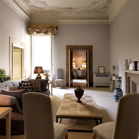 Hotel Al Palazzo Del Marchese Di Camugliano Residenza D'epoca 4*