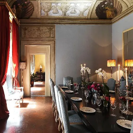 Al Palazzo Del Marchese Di Camugliano Residenza D'epoca Hotel