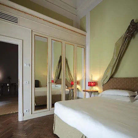 Hotel Al Palazzo Del Marchese Di Camugliano Residenza D'epoca