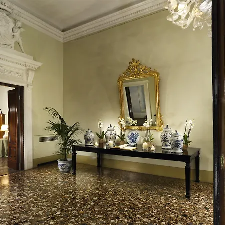 加木格里诺侯爵宫依波娜酒店 酒店