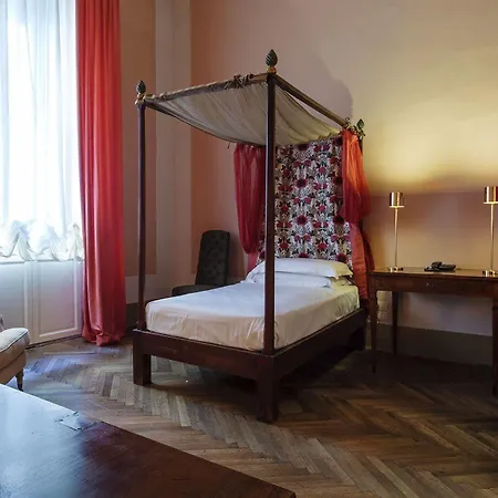 Al Palazzo Del Marchese Di Camugliano Residenza D'epoca 4* Florencie