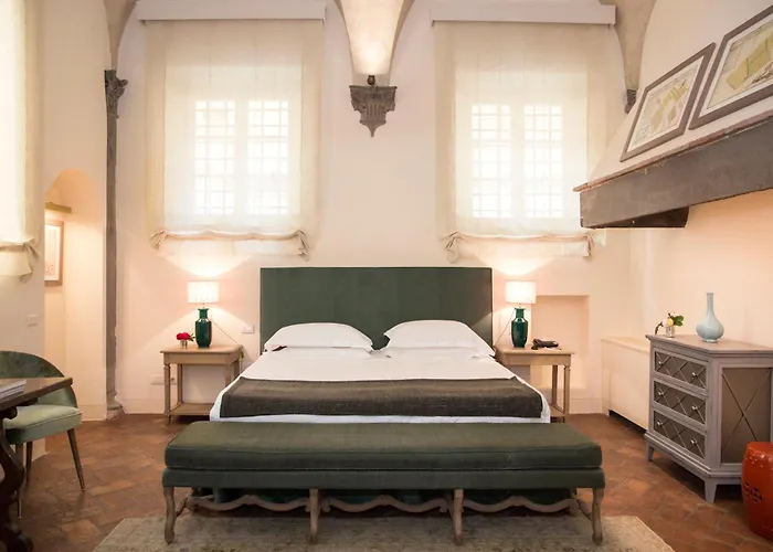 Hotel Al Palazzo Del Marchese Di Camugliano Residenza D'epoca 4*