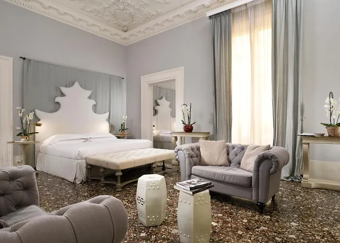 Hotel Al Palazzo Del Marchese Di Camugliano Residenza D'epoca Florence