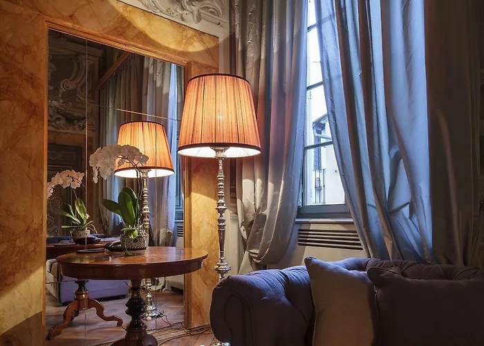 Al Palazzo Del Marchese Di Camugliano Residenza D'epoca Hotel 4*