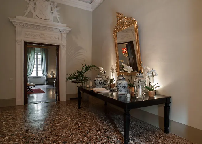 Hotel Al Palazzo Del Marchese Di Camugliano Residenza D'epoca