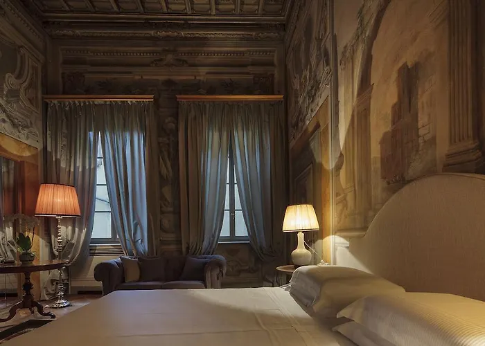 Al Palazzo Del Marchese Di Camugliano Residenza D'epoca Hotel 4*
