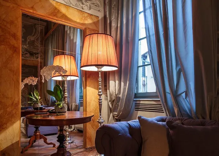 Al Palazzo Del Marchese Di Camugliano Residenza D'epoca Hotel 4*